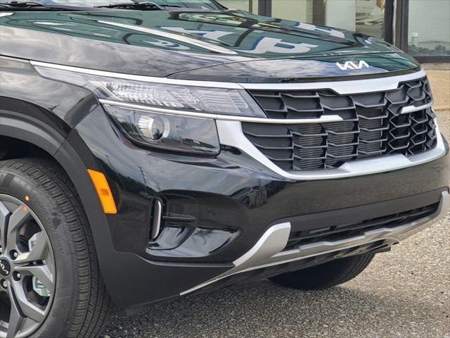 new 2025 Kia Seltos car, priced at $24,920