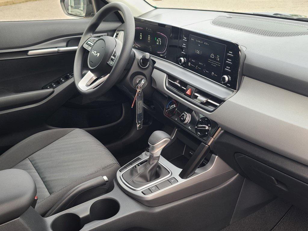 new 2025 Kia Seltos car, priced at $24,115