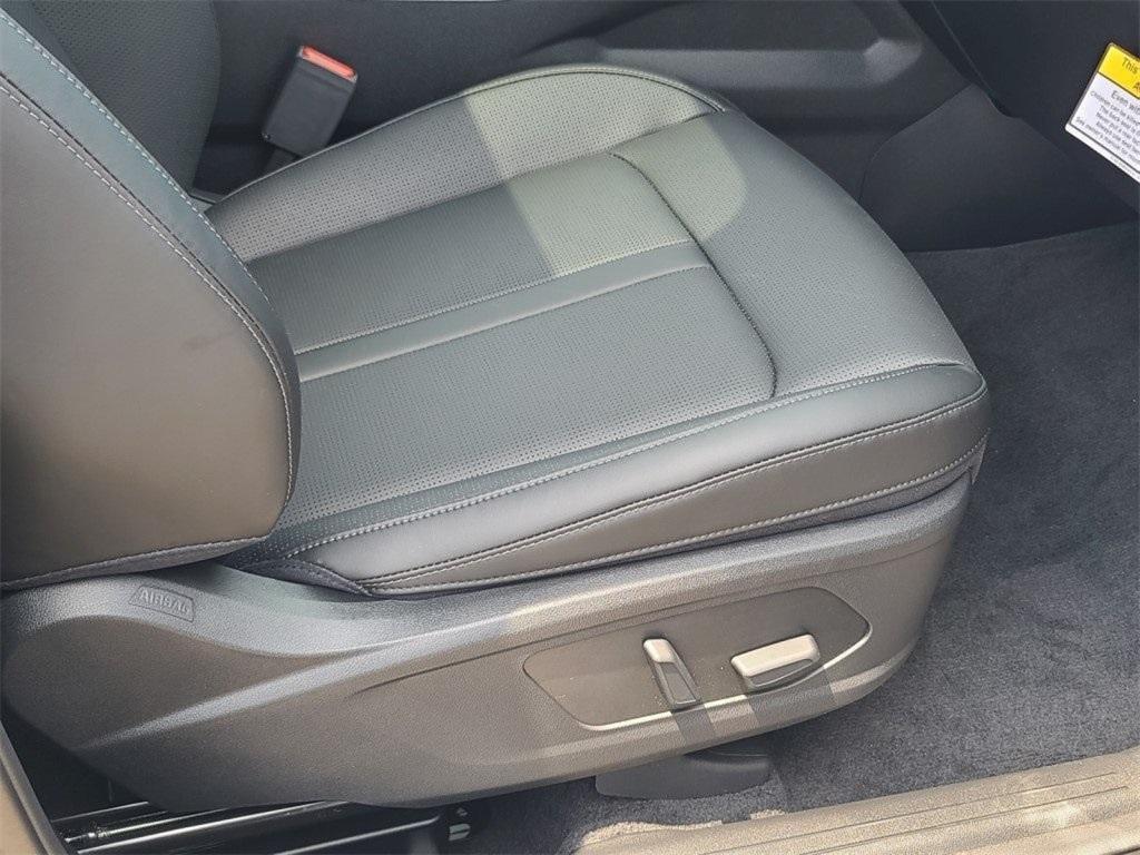 new 2025 Kia Sorento car, priced at $36,996