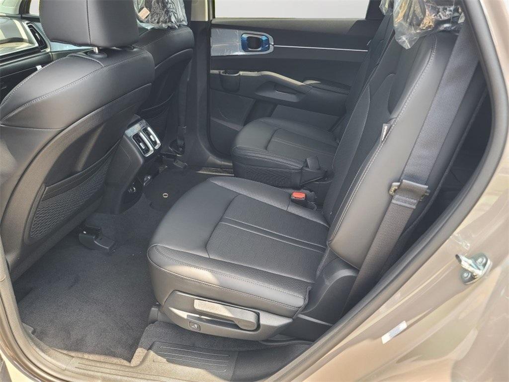 new 2025 Kia Sorento car, priced at $36,996