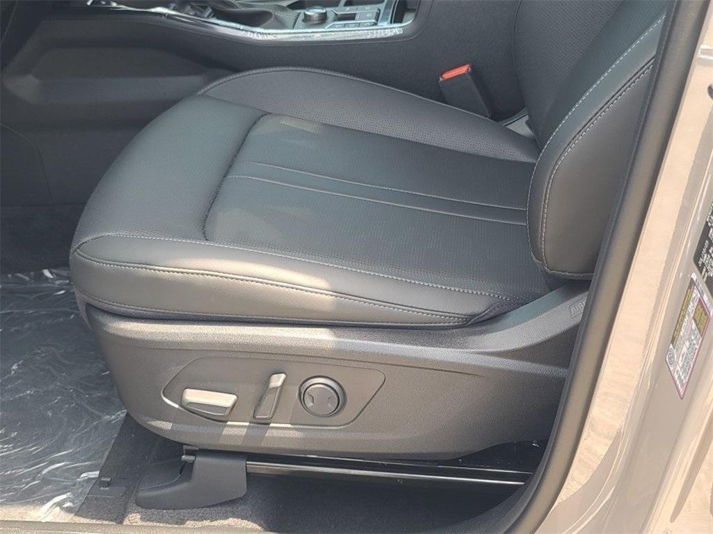 new 2025 Kia Sorento car, priced at $36,996