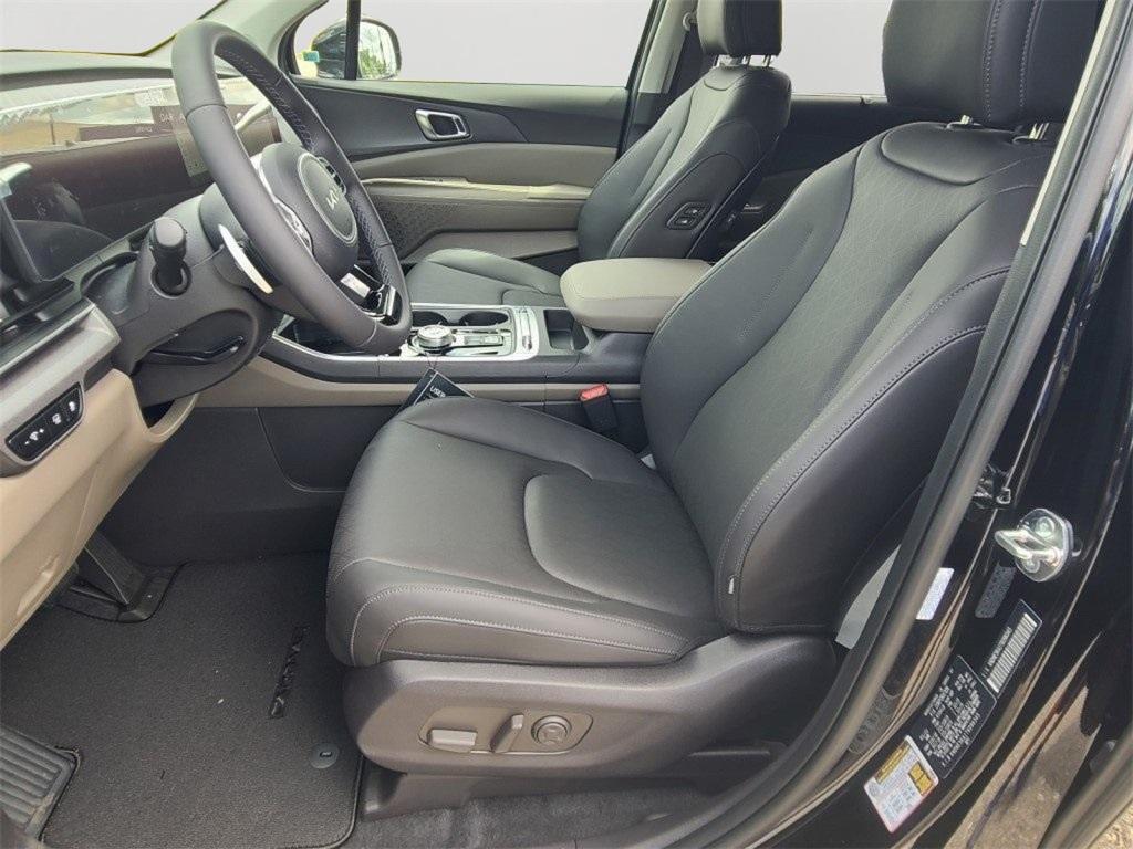 new 2026 Kia Carnival Hybrid car, priced at $46,299