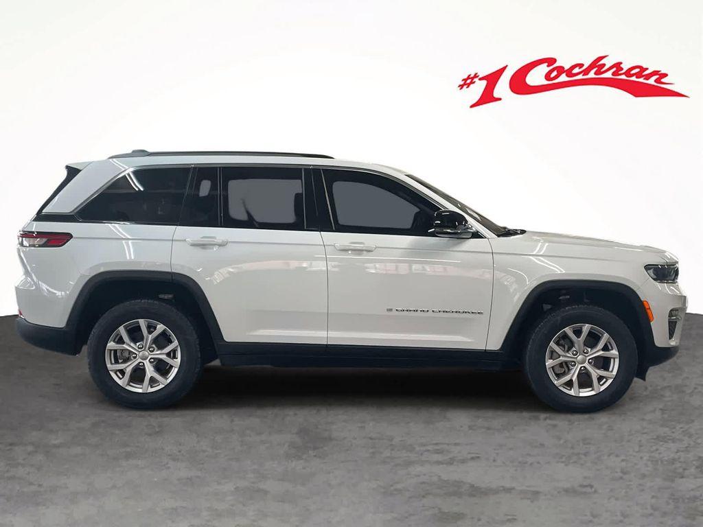 used 2022 Jeep Grand Cherokee car, priced at $30,324