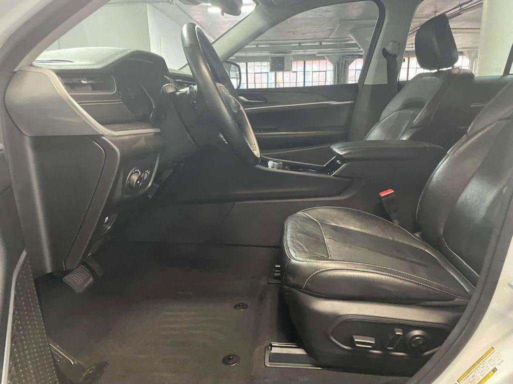 used 2022 Jeep Grand Cherokee car, priced at $30,324