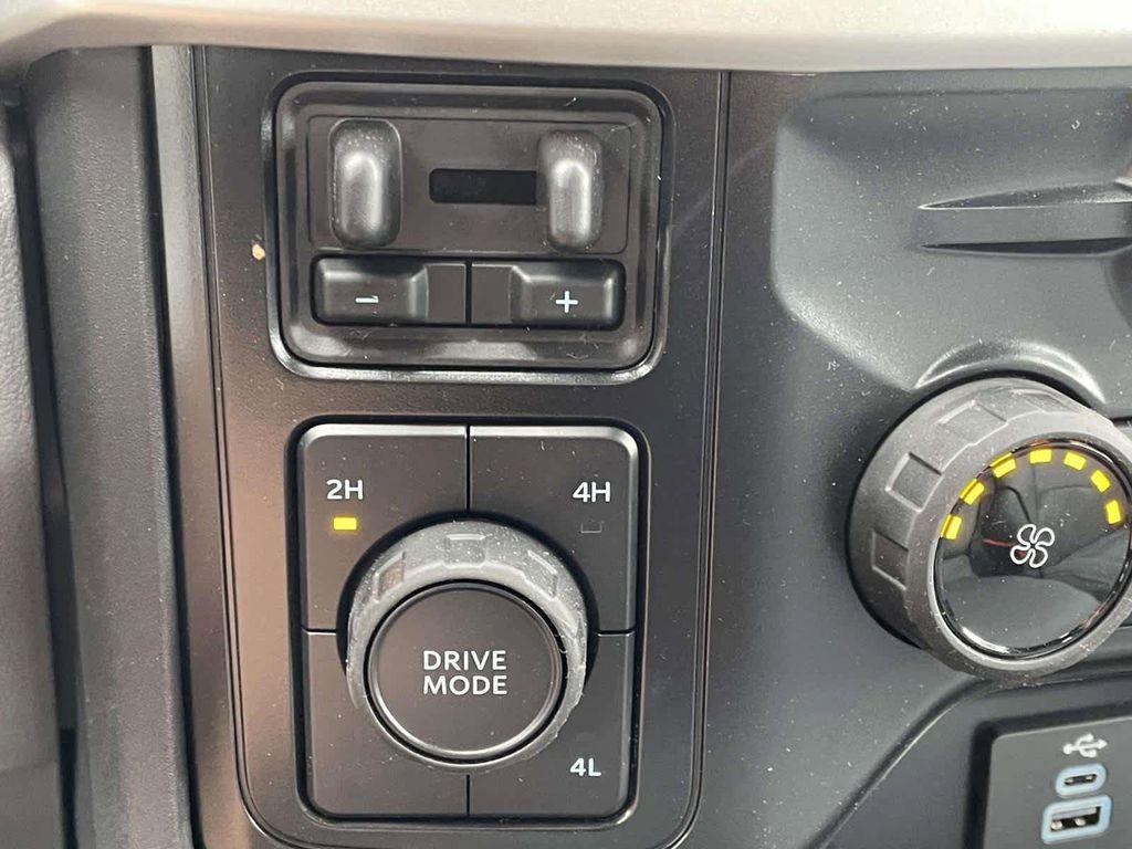 new 2025 Ford F-350 car, priced at $75,770