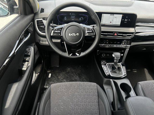 new 2025 Kia Seltos car, priced at $25,908