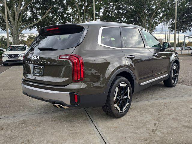 used 2025 Kia Telluride car, priced at $34,404