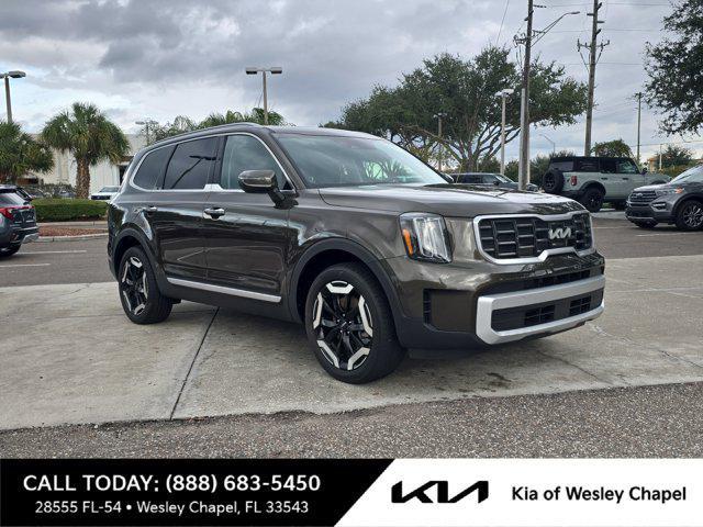 used 2025 Kia Telluride car, priced at $34,404