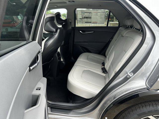 new 2025 Kia Niro car, priced at $31,184