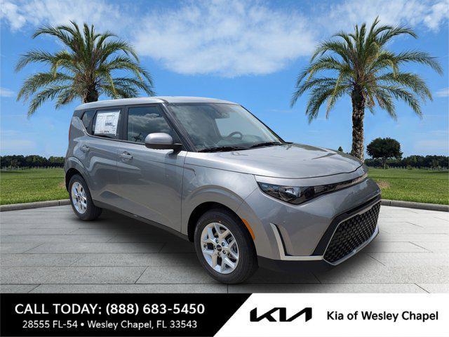 new 2025 Kia Soul car, priced at $21,696