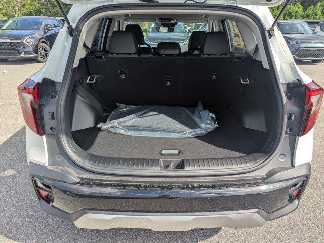 new 2025 Kia Seltos car, priced at $25,408