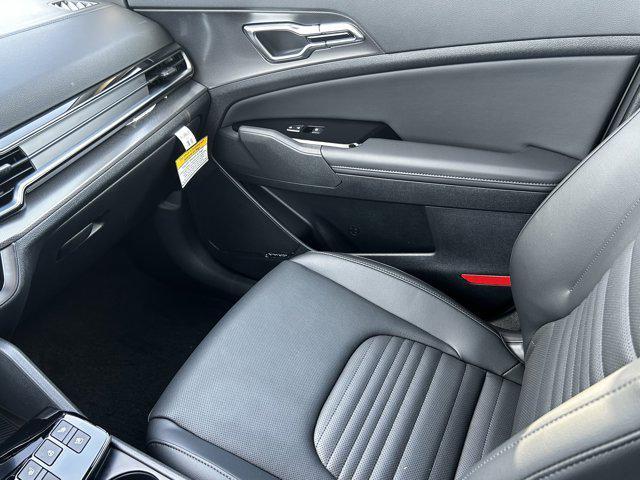 new 2025 Kia Sportage car, priced at $33,542