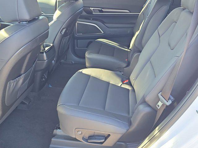 new 2025 Kia Telluride car, priced at $40,804