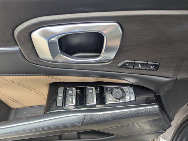 used 2025 Kia Sorento car, priced at $43,700