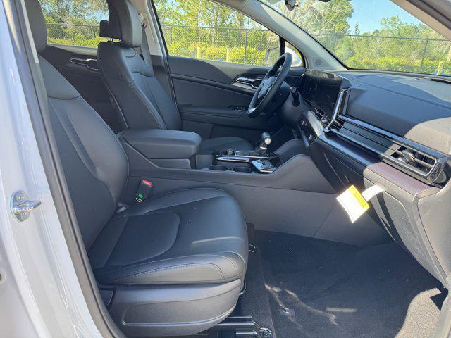 new 2025 Kia Sportage car, priced at $31,282