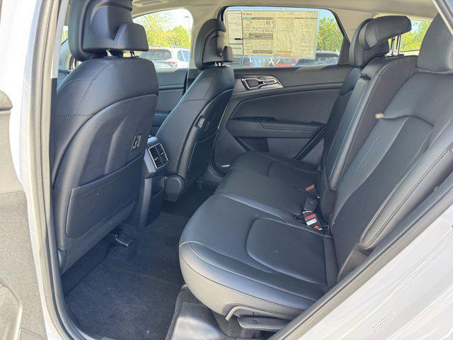 new 2025 Kia Sportage car, priced at $31,282