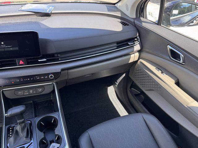 new 2025 Kia Carnival car, priced at $39,420