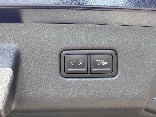 new 2025 Kia Carnival car, priced at $39,420