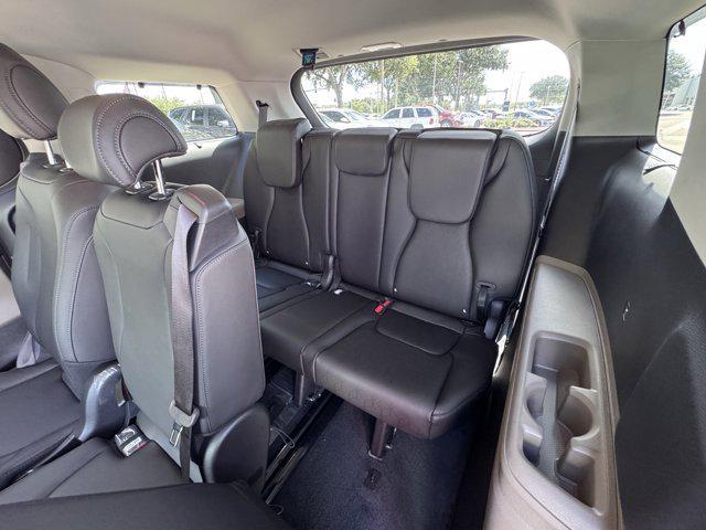 new 2025 Kia Carnival car, priced at $39,420