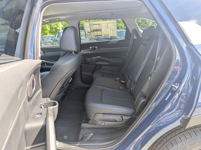 new 2025 Kia Sorento car, priced at $35,543