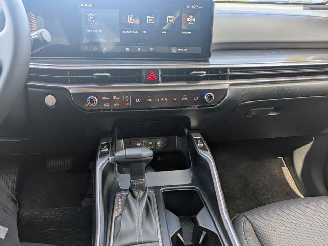 new 2025 Kia Sorento car, priced at $35,543