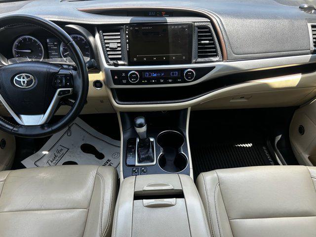 used 2018 Toyota Highlander car, priced at $21,591