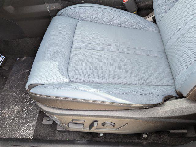 new 2025 Kia Sorento Hybrid car, priced at $45,366
