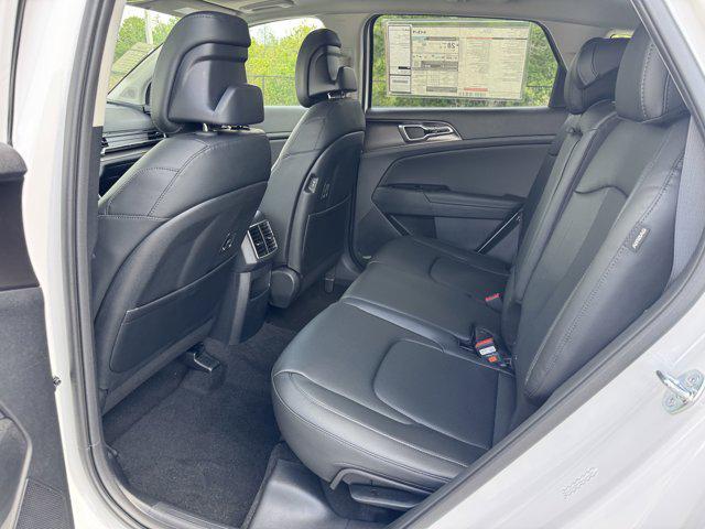 new 2025 Kia Sportage car, priced at $30,137