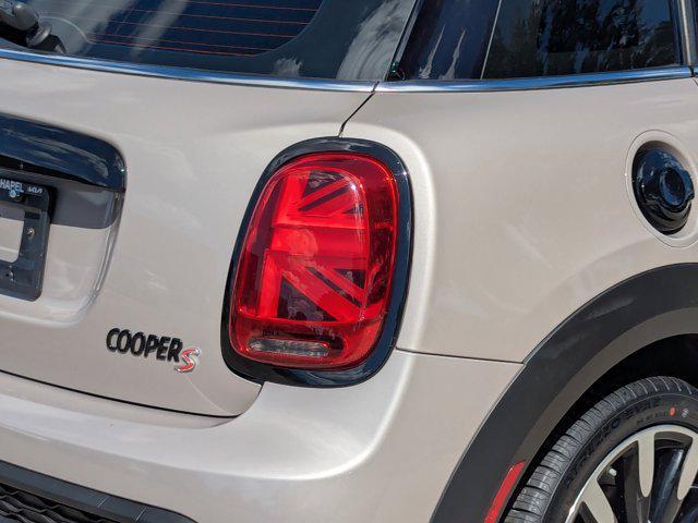 used 2022 MINI Hardtop car, priced at $22,366