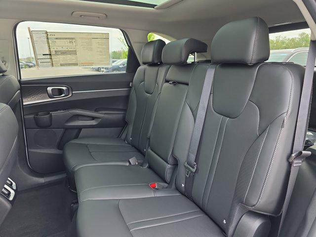 new 2025 Kia Sorento car, priced at $34,428