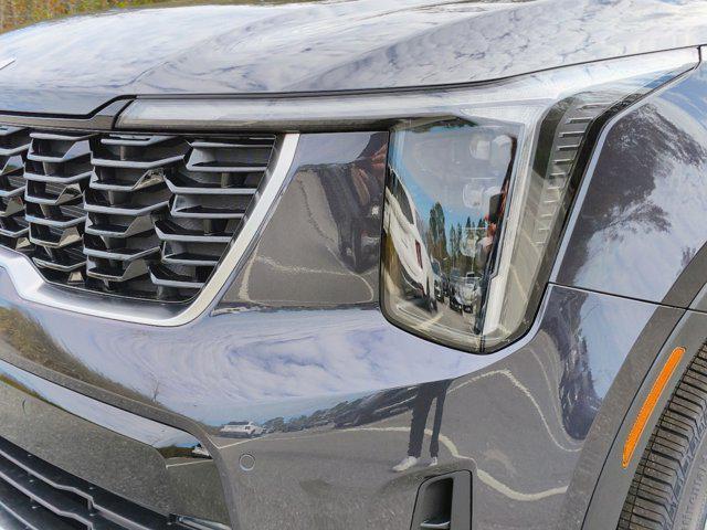 new 2025 Kia Sorento car, priced at $39,613