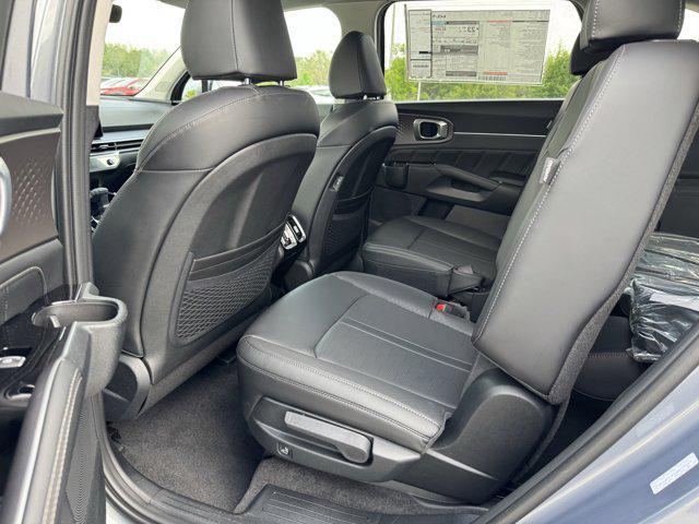 new 2025 Kia Sorento car, priced at $38,899