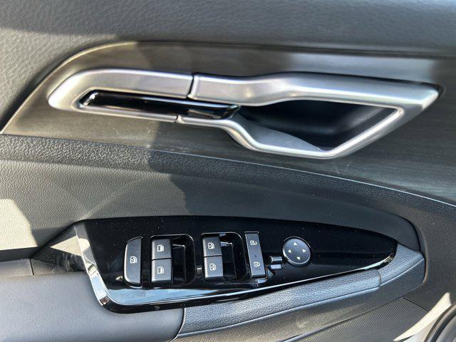 new 2025 Kia Sportage car, priced at $32,274