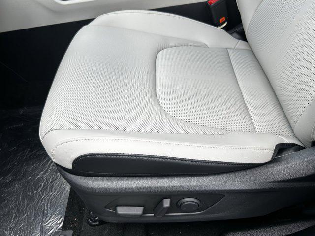 new 2026 Kia Sportage car, priced at $33,065