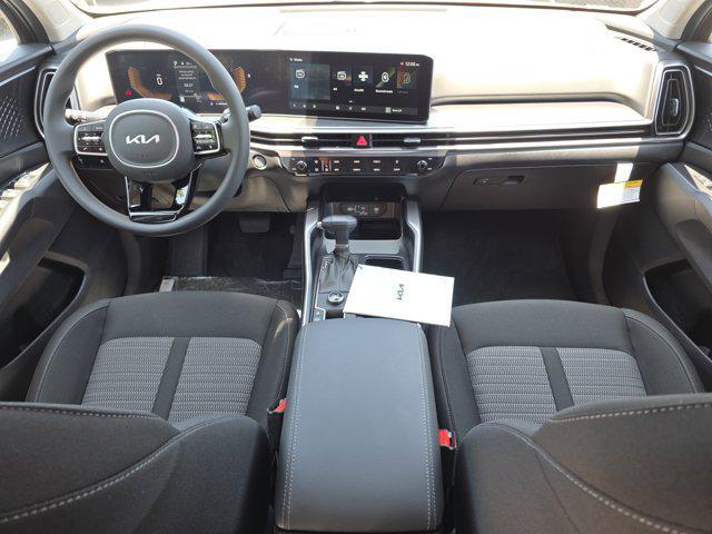 new 2025 Kia Sorento car, priced at $31,318