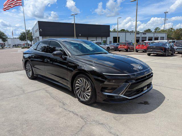 used 2025 Hyundai Sonata Hybrid car, priced at $32,621