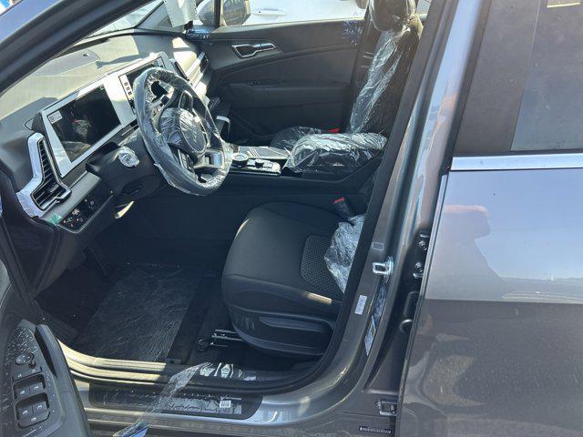 new 2025 Kia Sportage Hybrid car, priced at $29,342