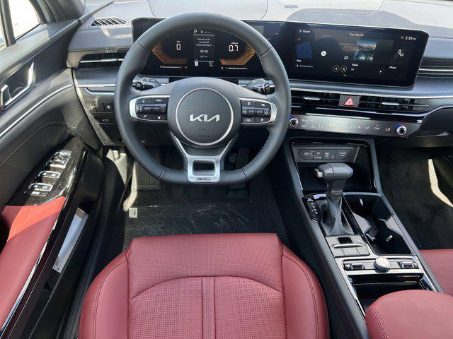 new 2025 Kia K5 car, priced at $30,654