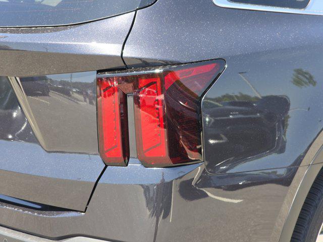new 2025 Kia Sorento car, priced at $37,714