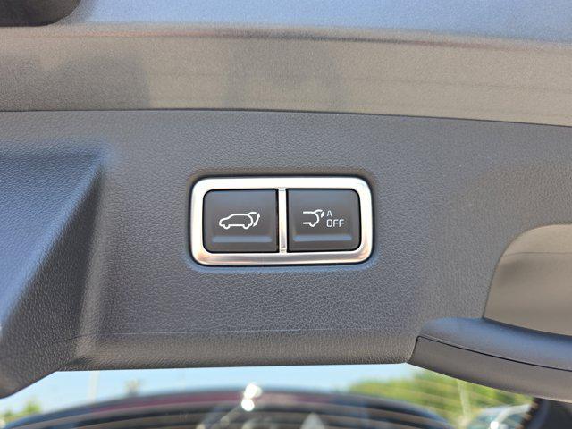 new 2025 Kia Sorento car, priced at $37,714