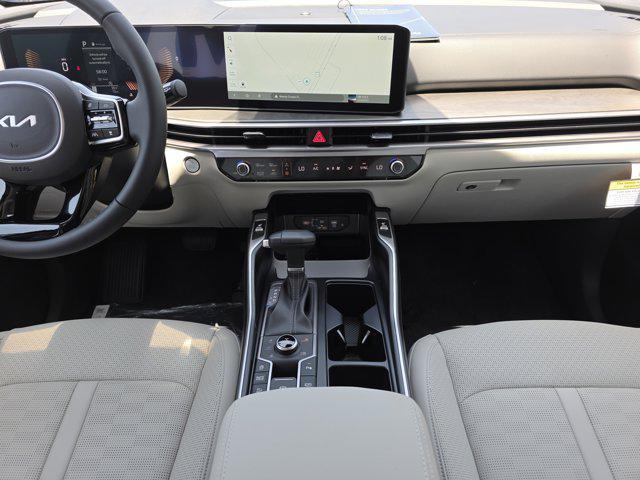 new 2025 Kia Sorento car, priced at $40,513