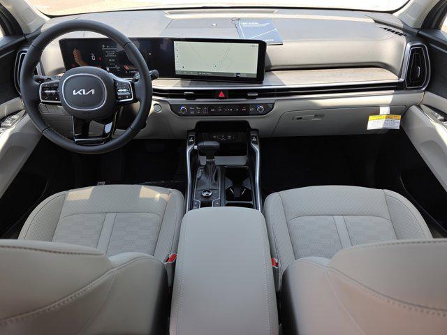 new 2025 Kia Sorento car, priced at $40,513