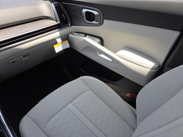 new 2025 Kia Sorento car, priced at $40,513
