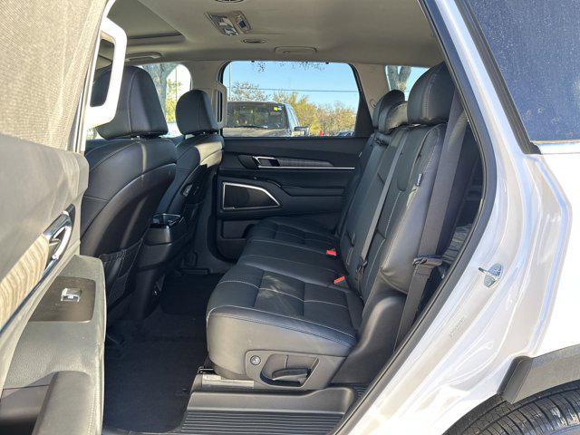 new 2025 Kia Telluride car, priced at $41,292