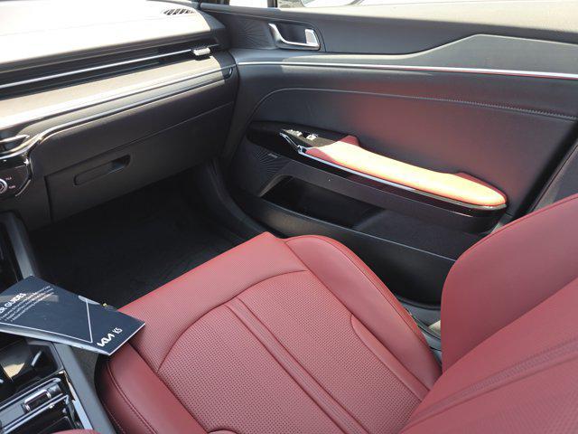new 2025 Kia K5 car, priced at $30,099