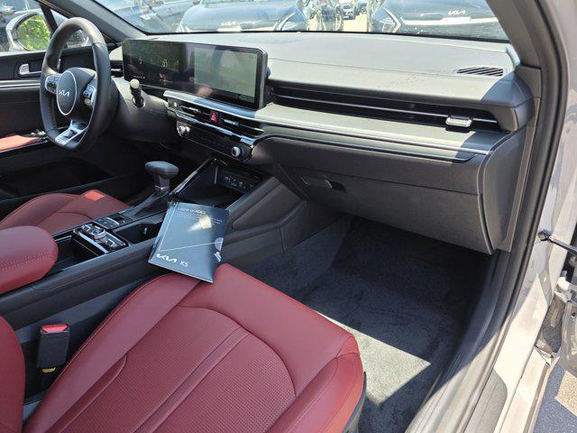 new 2025 Kia K5 car, priced at $30,099