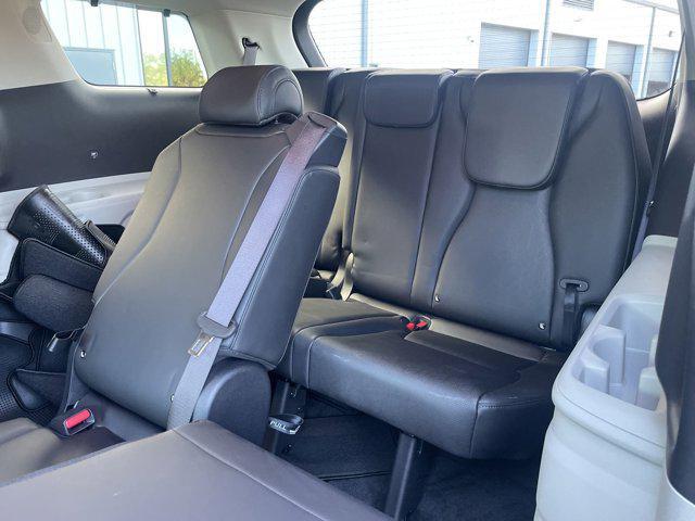 used 2024 Kia Carnival car, priced at $39,885