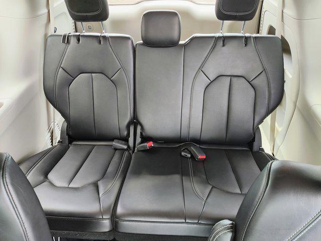 used 2024 Chrysler Pacifica car, priced at $30,617