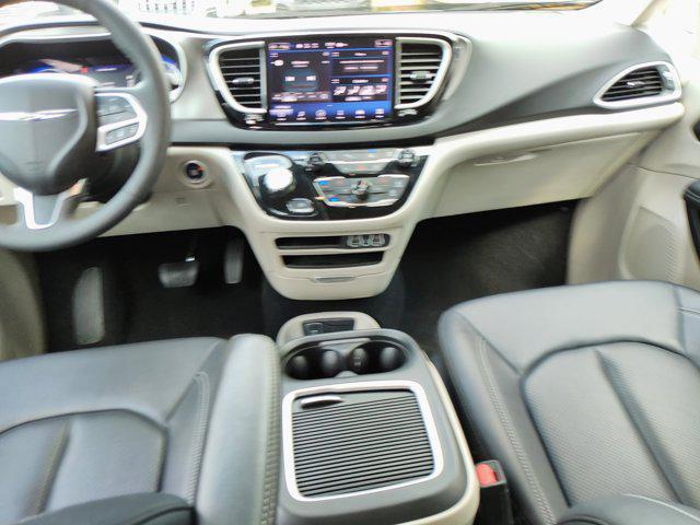 used 2024 Chrysler Pacifica car, priced at $30,617