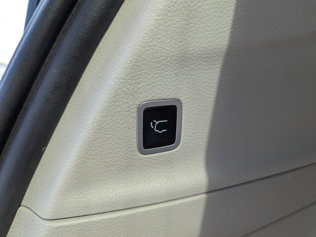 used 2021 Chrysler Pacifica car, priced at $26,769